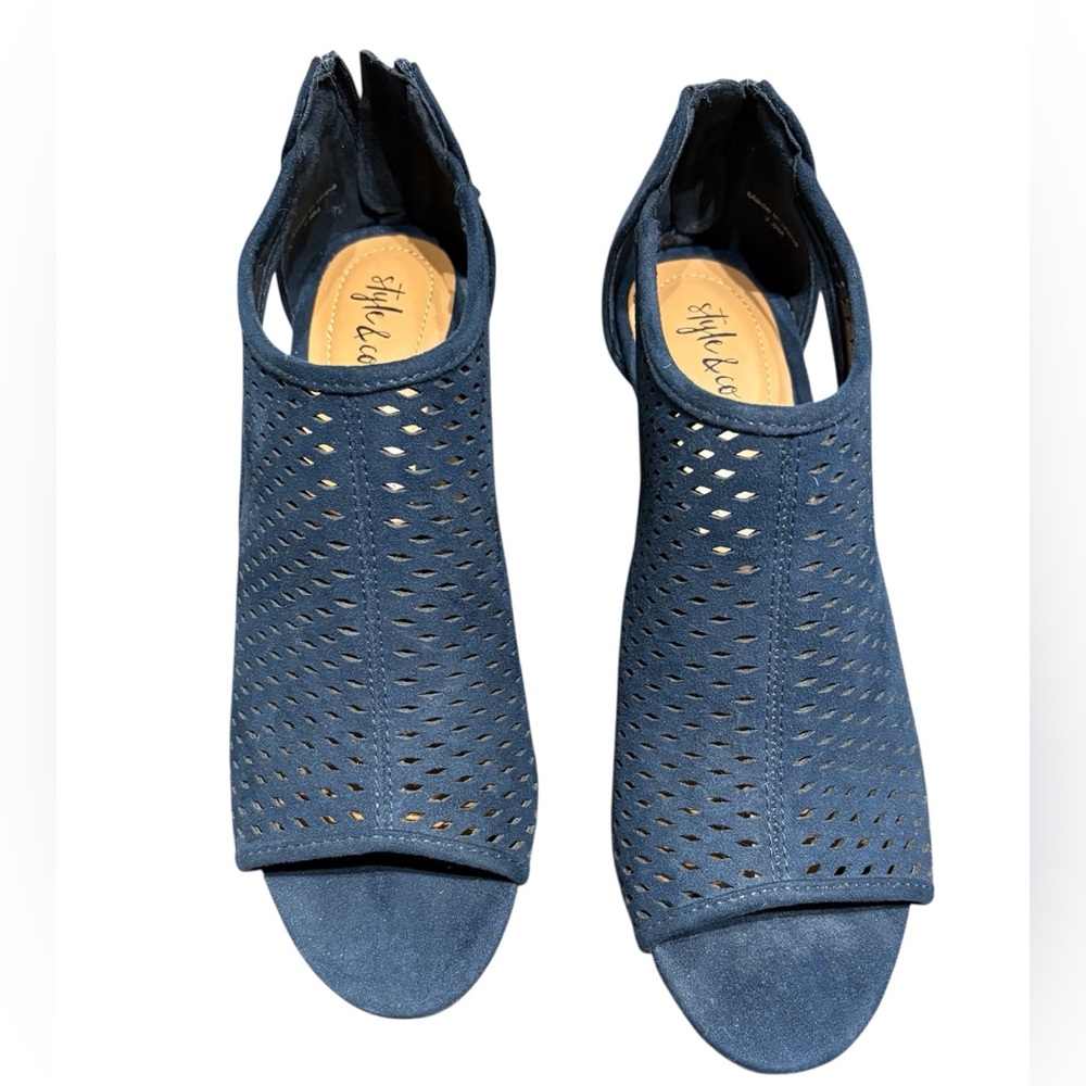 Style & Co. Navy Cutout Heels